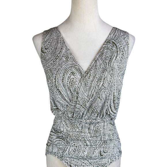 Garnet Hill Green White Geometrical Padded One Piece Swimsuit - Picture 4 of 10